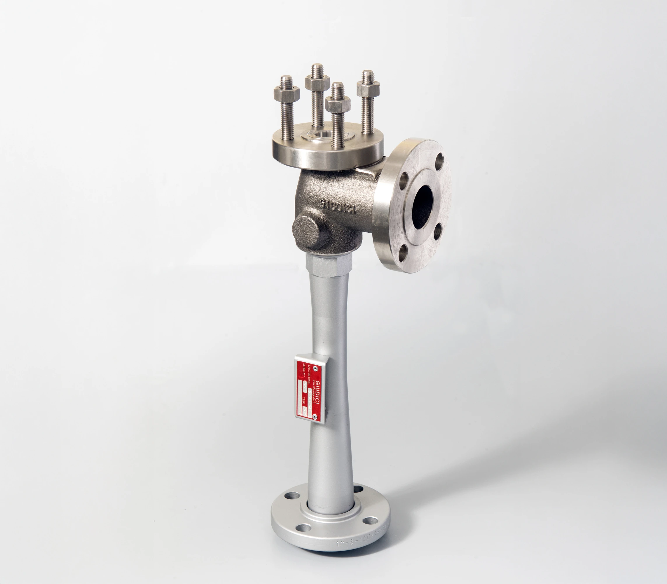 Steam vacuum ejector